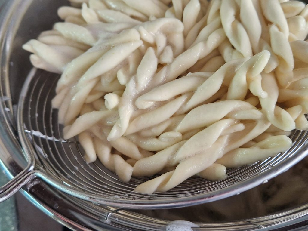 Trofie met wortelcrème