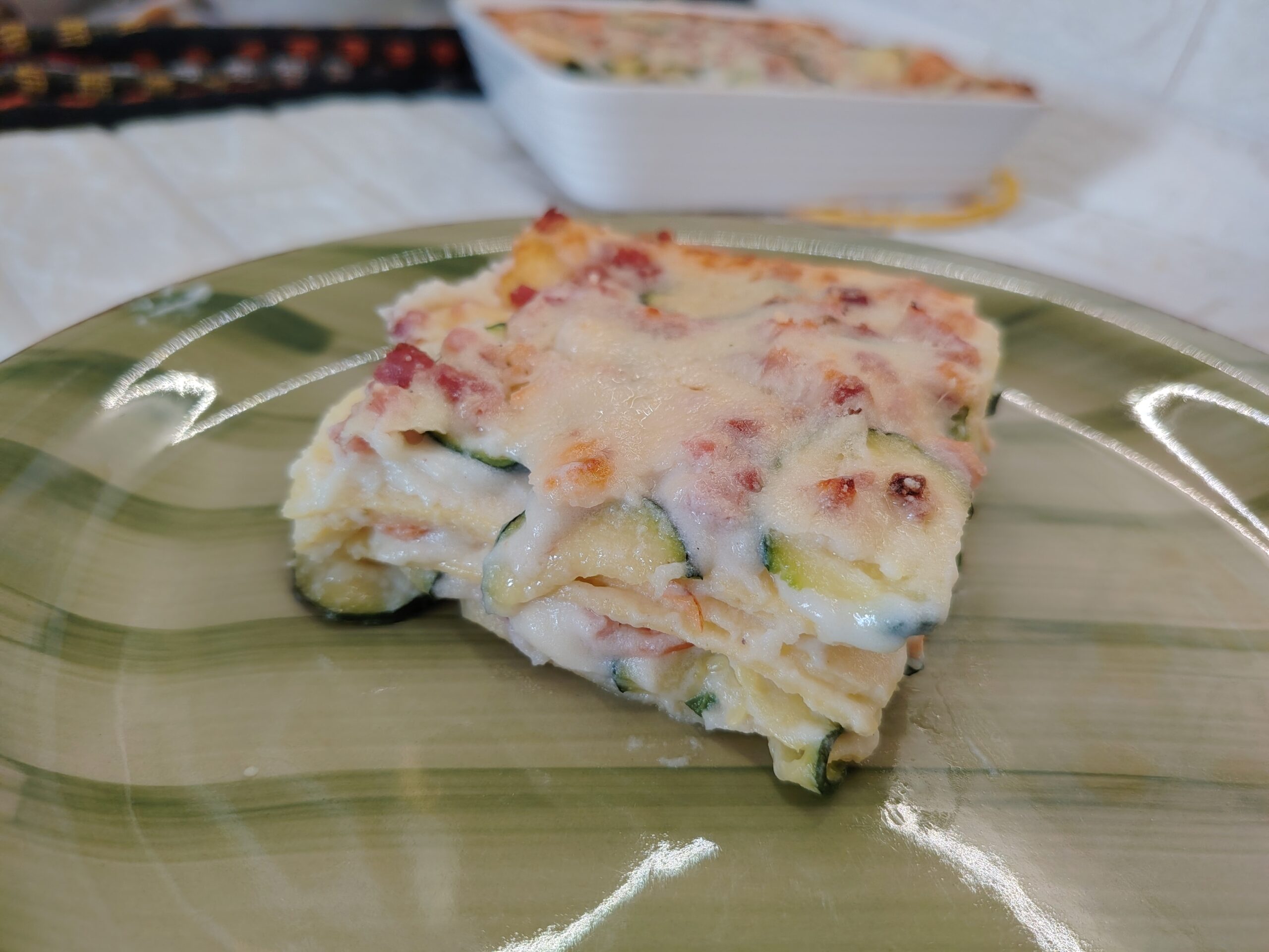 Lasagne met courgettes, wortels en speck