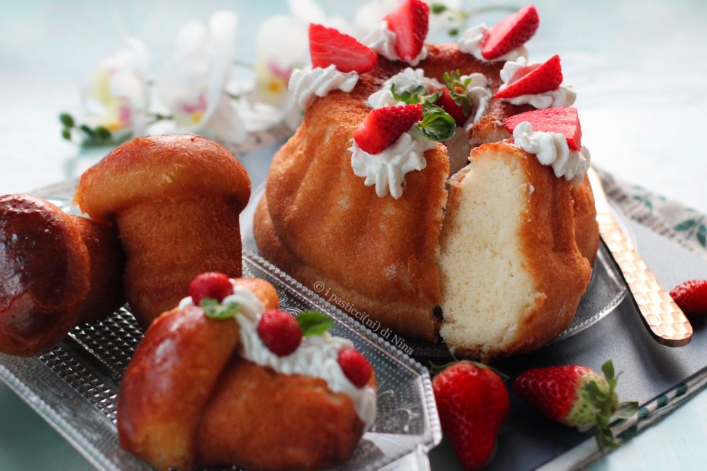 babà Napolitaan met rum of limoncello met slagroom en aardbeien recept i pasticcini di Nina