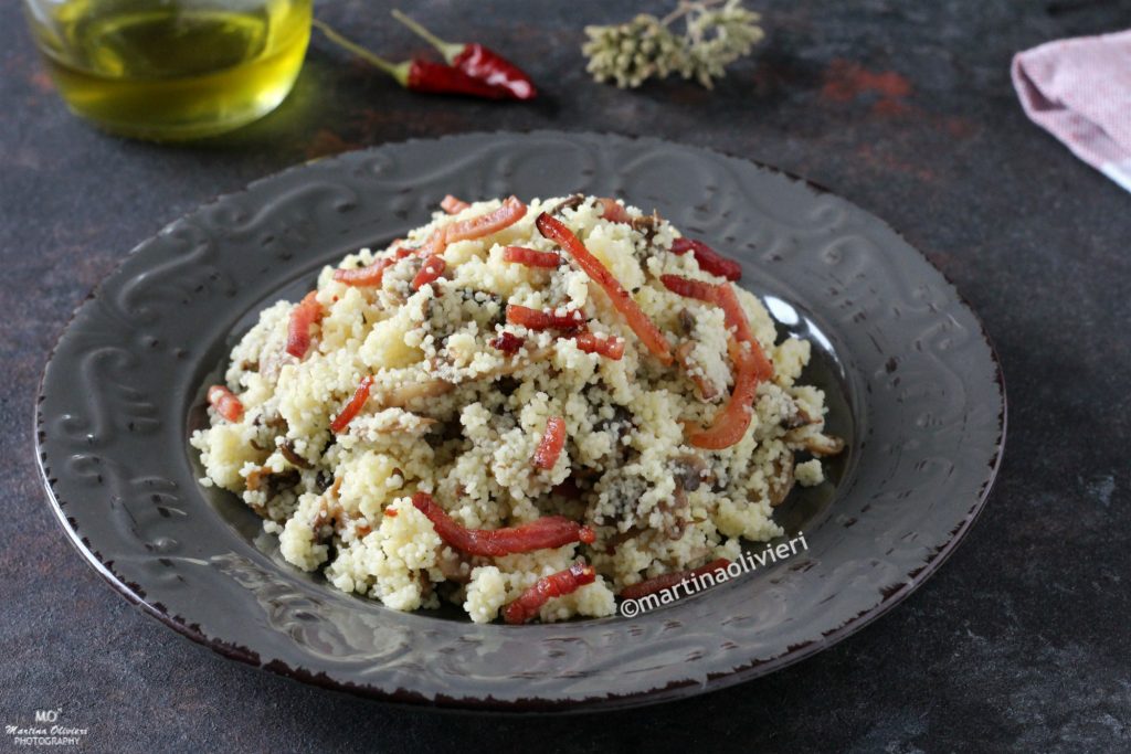 Couscous met paddenstoelen en speck