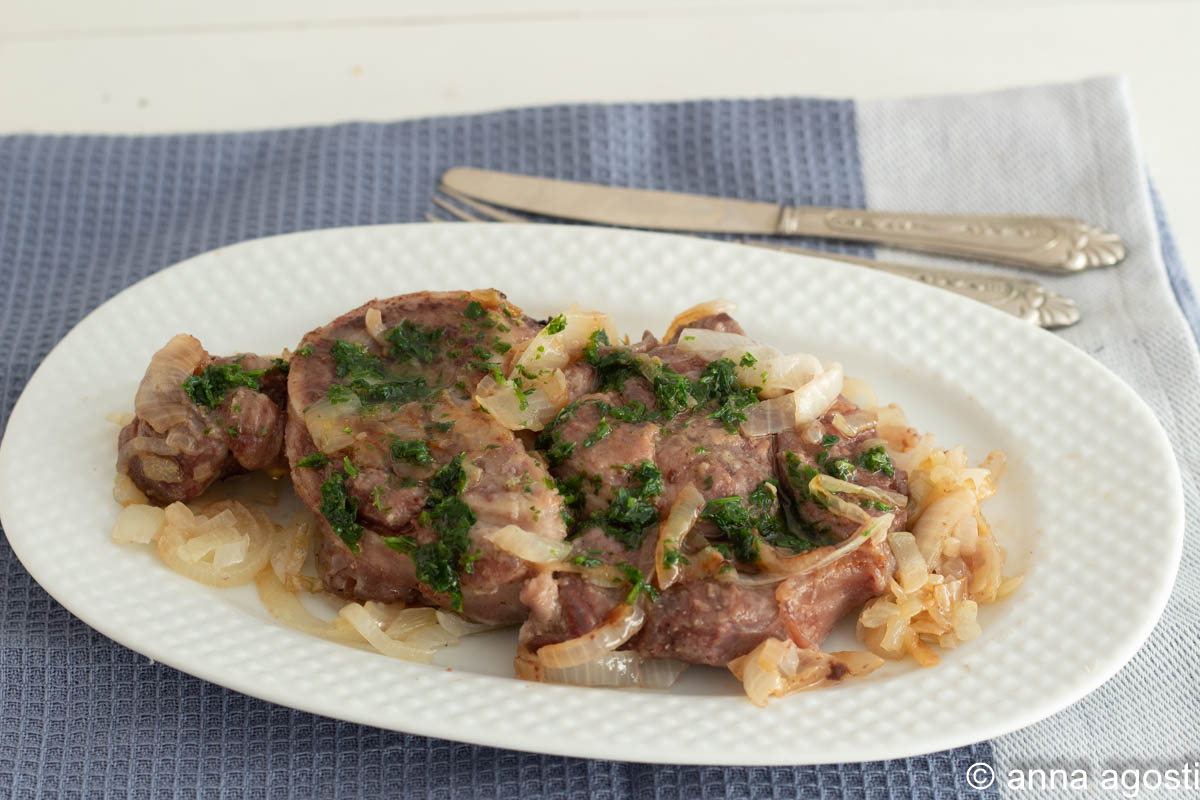 Gestoofd ossobuco in witte saus