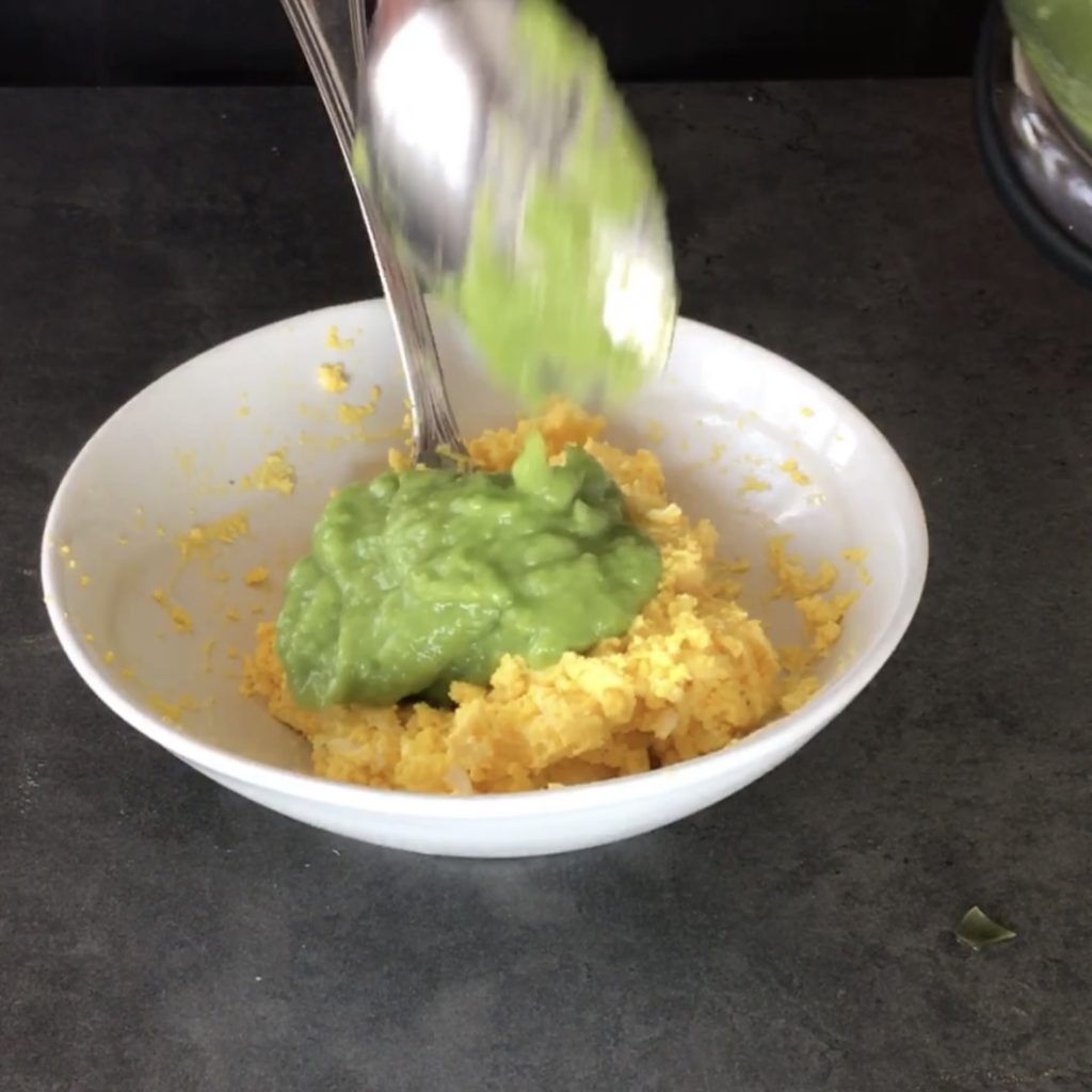 Gevulde eieren met aspergecrème