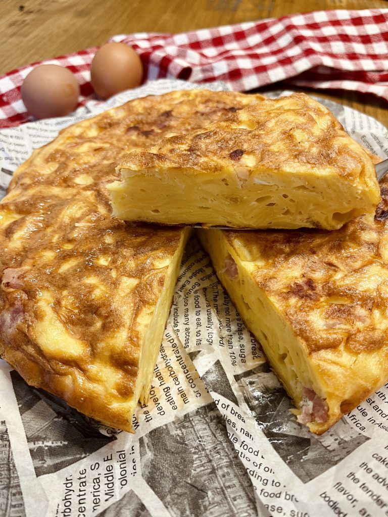 Frittata van tagliatelle met pancetta