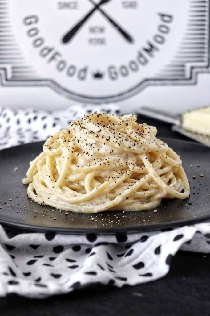 Pasta cacio e pepe