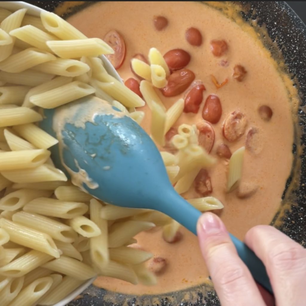 Pasta met cherrytomaatjes en Philadelphia