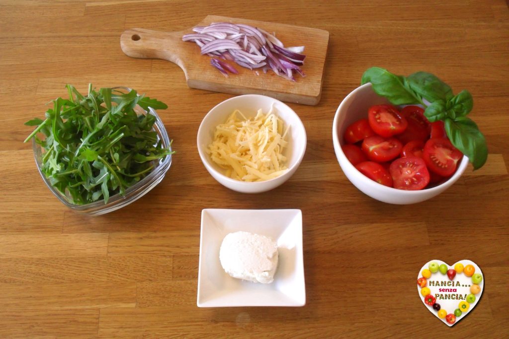 Lichte pizza met cherrytomaatjes, rucola en geitenkaas, Mangia senza Pancia