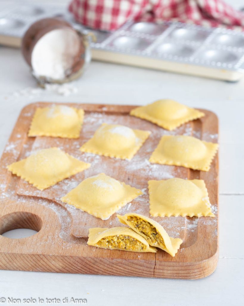 ravioli van pompoen, gorgonzola en walnoten