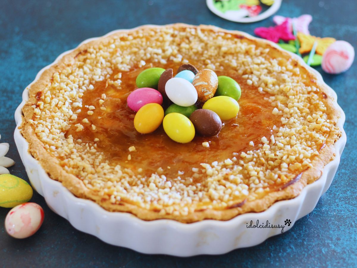 Paascrostata (nest) met chocolade-eitjes