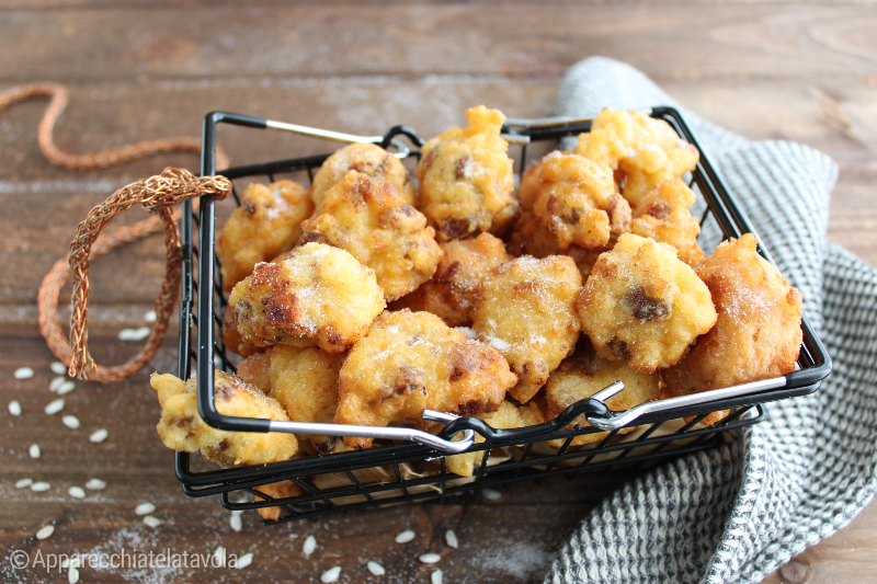 rijstbeignets en rozijnen