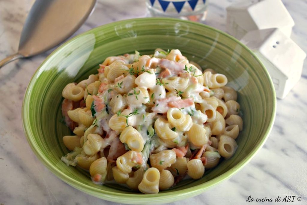 Romige-pasta-met-Philadelphia-courgette-zalm -