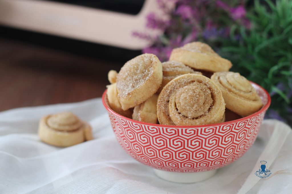 Snelle gebakjes met briséedeeg en kaneel in de airfryer