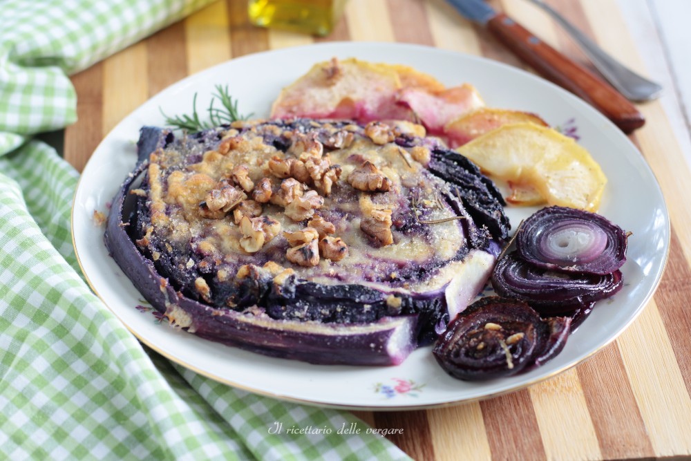 Steaks van paarse kool uit de oven