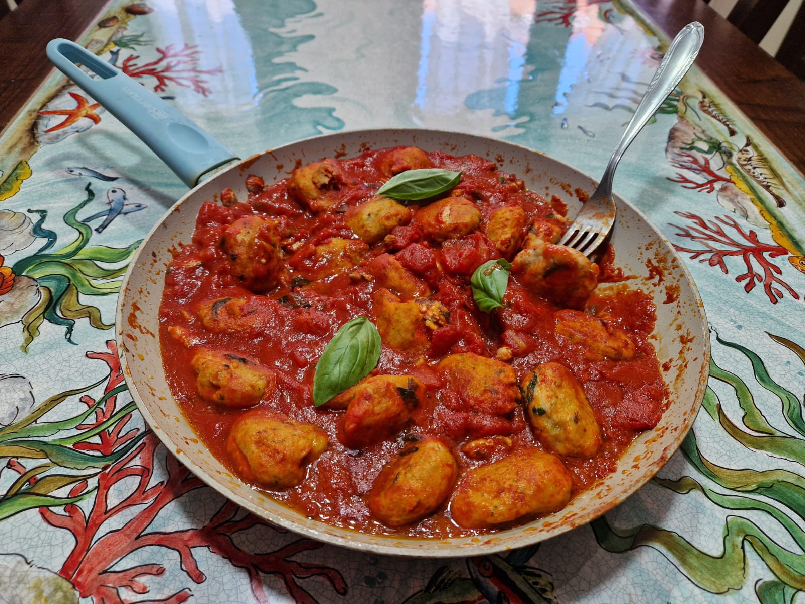 Zwaardvisballetjes in ragù