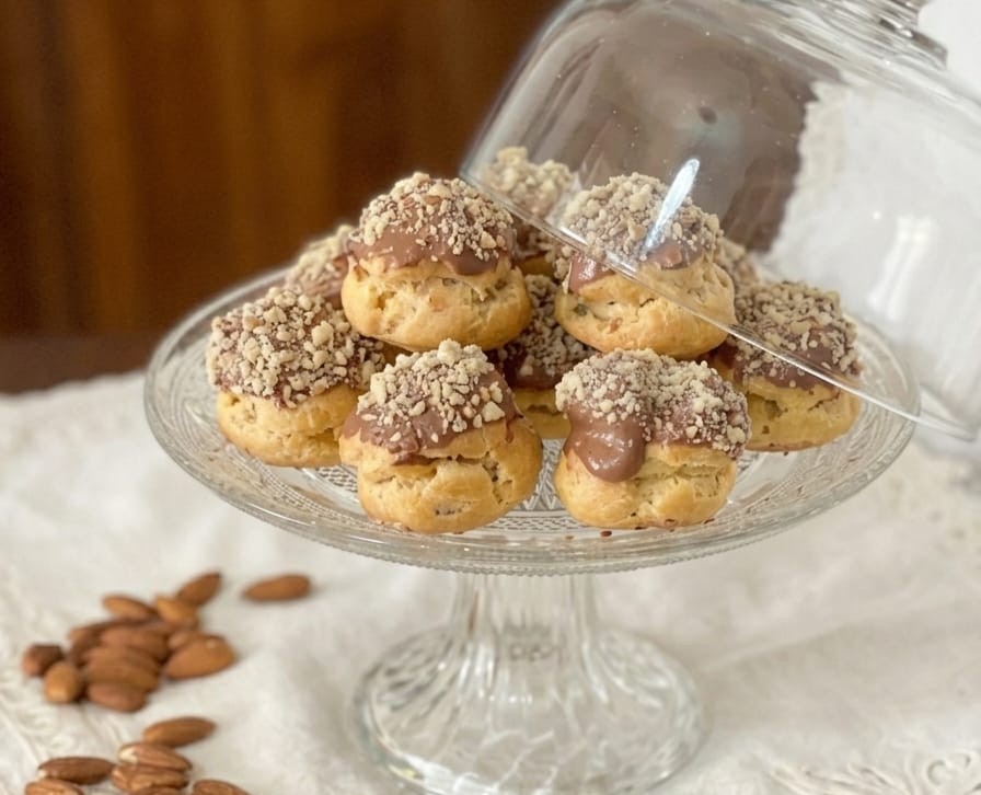 Soesjes met chocoladebanketbakkersroom