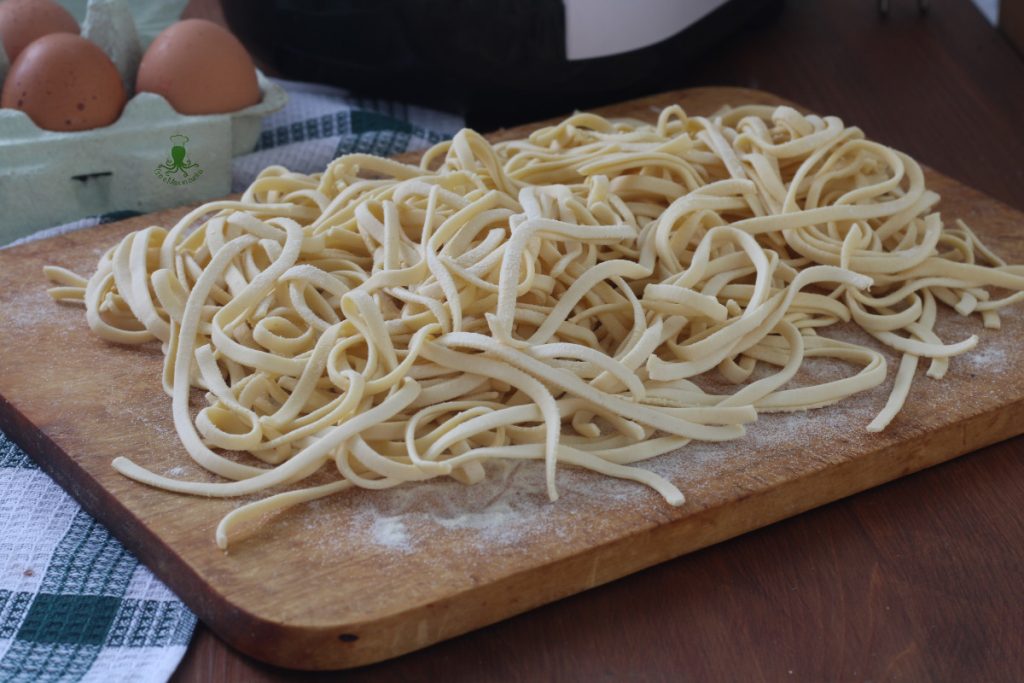 zelfgemaakte-eierpasta-tagliolini