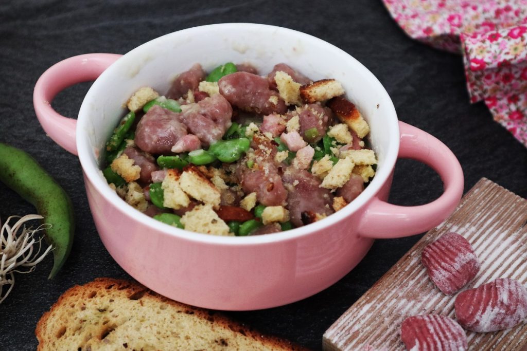 Bietengnocchi met tuinbonen, pancetta en pecorino