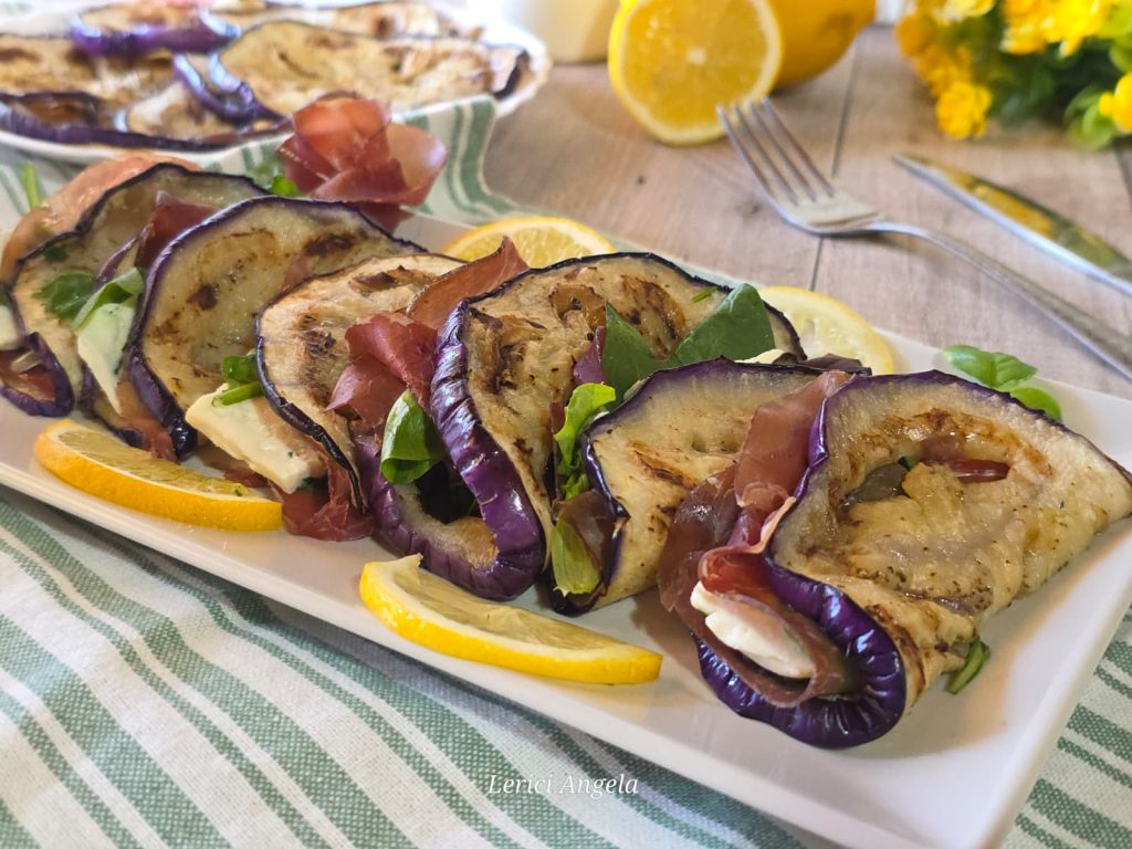 Gegrilde auberginerolletjes met bresaola en kaas - licht en snel recept