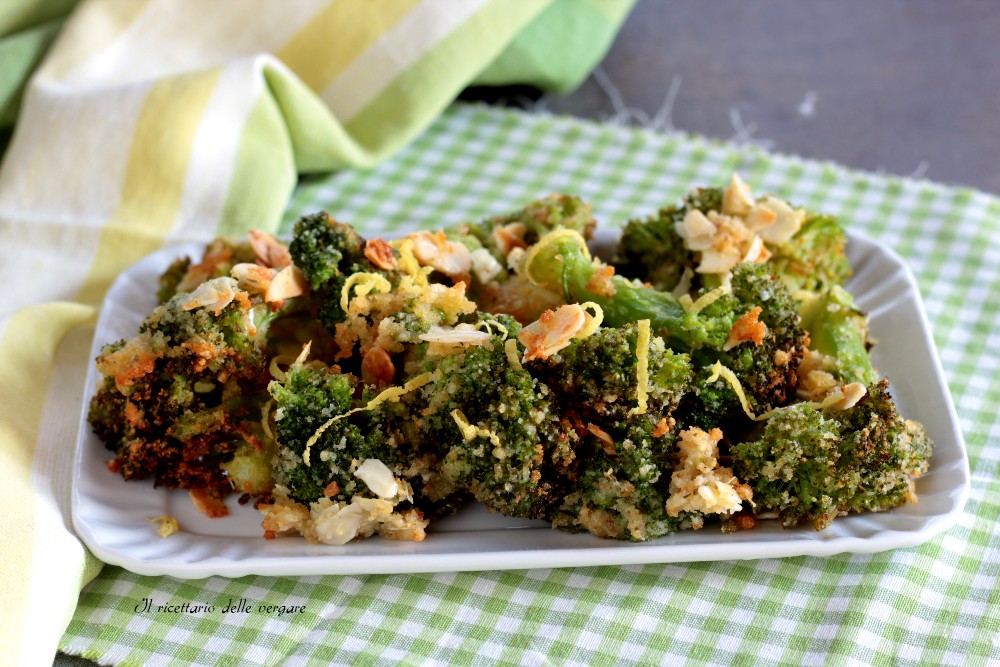 Gegratineerde broccoli in de airfryer met amandelvlokken