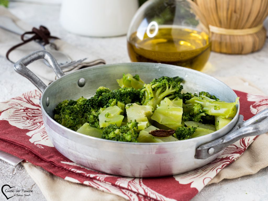 broccoli in de pan