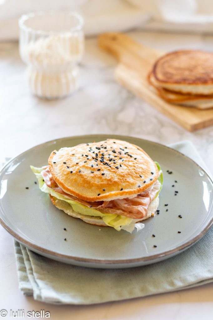 Eiwitpannenkoeken met eiwit en kokosmeel, glutenvrij, luchtig en licht