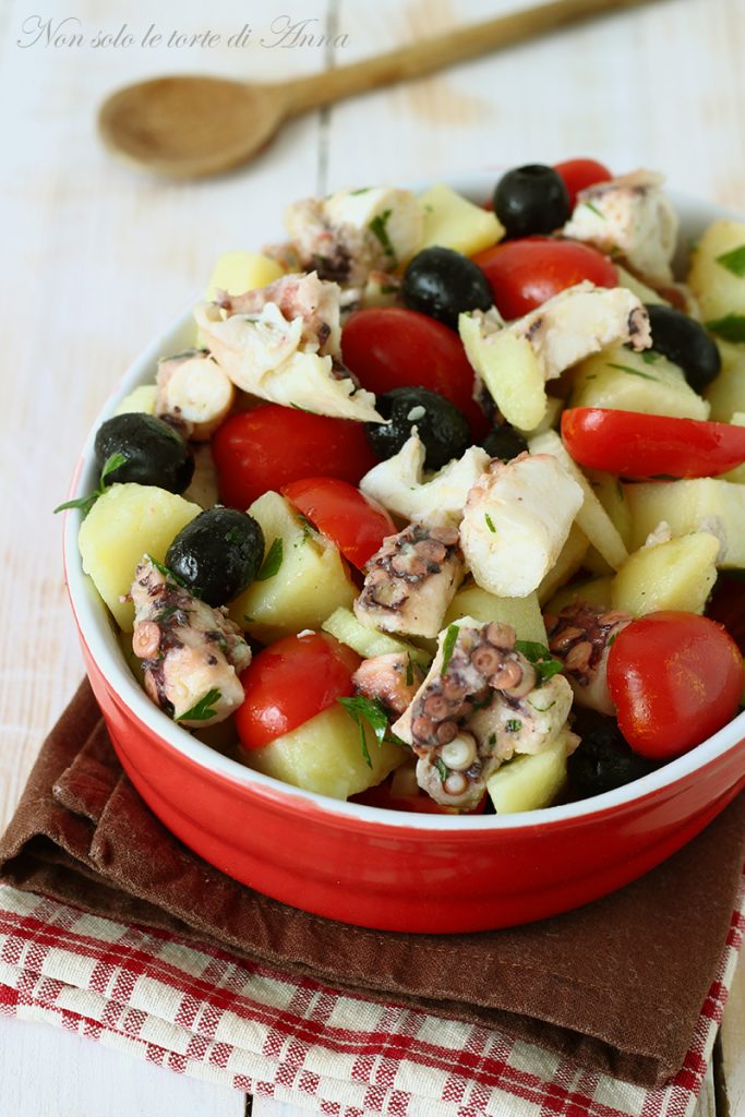 inktvis en aardappelen in salade