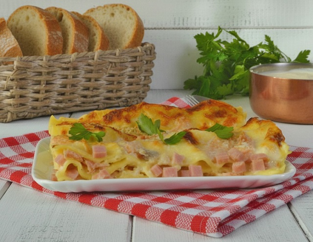 WITTE LASAGNE MET GEKOOKTE HAM