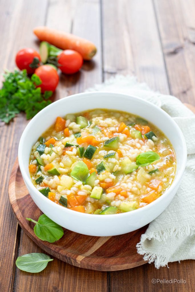 rijstsoep met aardappel en courgette