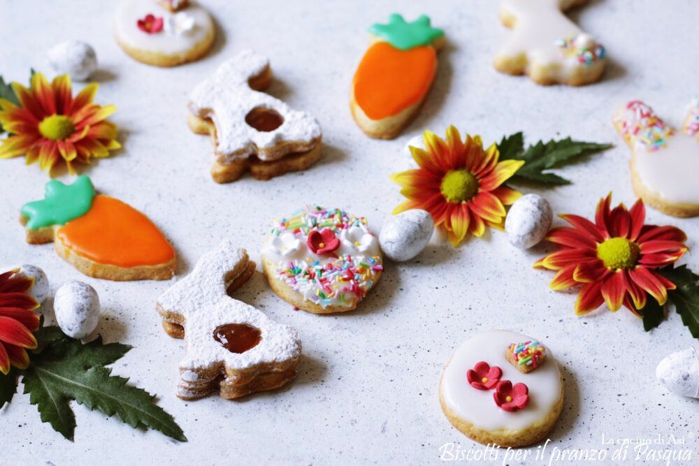 Versierde paaskoekjes van zanddeeg