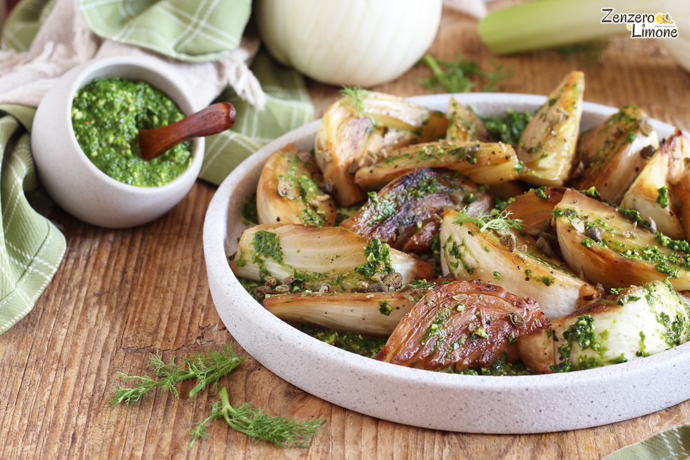 venkel met saus van zwarte kool